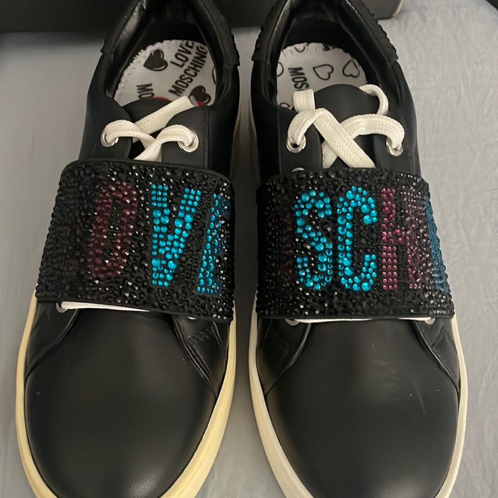 Love Moschino size 6 style Bluette
